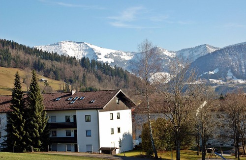Oberstaufen Apartment | All-Inkl-FeWo with infrared panel + stove. Ski pass, Aquaria & cable cars included.