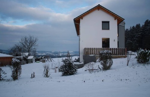 Roetz Apartment | Allergy-friendly vacation apartment in the "Upper Bavarian Forest" with terrace and garden
