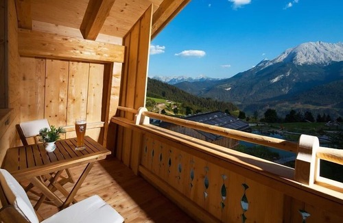 Ramsau bei Berchtesgaden House | Almchalet Jagd-Stub'n, 1-6 Personen, 107 qm, Dusche/WC + Bad/WC, Balkon+Terrasse, TV, W-LAN, Wärmekabine, 3 Schlafzimmer