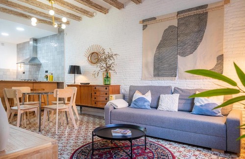 Sant Antoni Apartment | Almodovar Apartment Barcelona