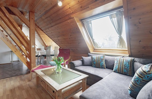 Memmingen Apartment | Alpen-hostel Nordgrat 7 Buxacher Straße 23 mit Motorradvermietung