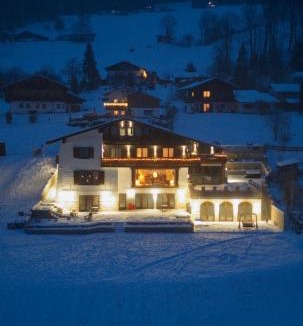 Oberau House | Alpen Hotel "Villa Bello"