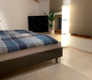 Ebersberg District Apartment | Alpenblick Nahe München mit Outdoor Whirlpool - 21 Min von München mit Zug