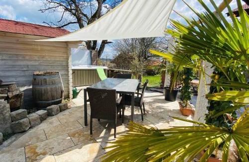 Ebersberg District Apartment | Alpenblick Nahe München mit Outdoor Whirlpool - 21 Min von München mit Zug