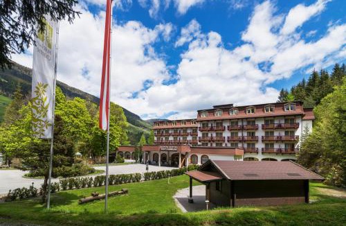 Arnbach Hotel | Alpenhotel Weitlanbrunn