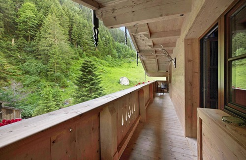 Mayrhofen Ski Chalet | Alpine Chalet Lacknerbrunn up to 21 persons with Mountain View