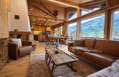 Frutigen Apartment | Alpine Loft · 2 Bath · Family Retreat · Balcony · Parking · PS5/Netflix/wifi