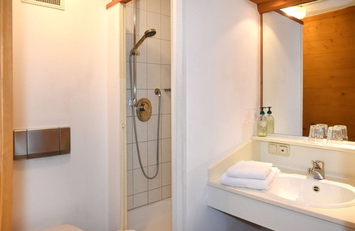Kappel Hostel | Alps Hostel