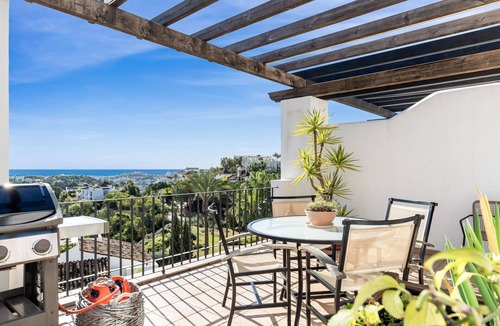 Benahavis Apartment | Altos de La Quinta Penthouse - Gorgeous 3 Bed Golf-line Escape!