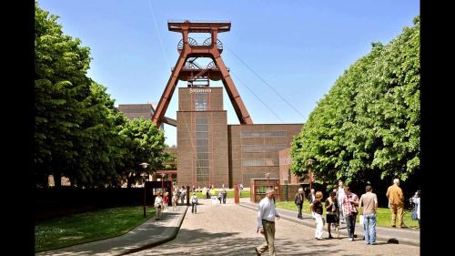 Katernberg Apartment | Am Zollverein Apartments Essen - Free Parking - WiFi - Kitchen