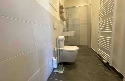Amberg Apartment | (AM1014) Modern furnished apartment for fitters