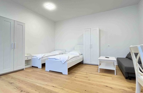Amberg Apartment | (AM1082) Timely furnished apartment for fitters