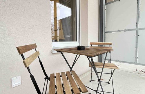 Amberg Apartment | (AM1094) Modern mechanic's apartment/temporary apartment