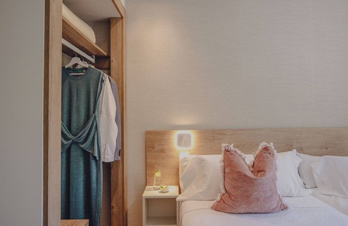 Traslavina Hotel | Amalurra Ecohotel & Retreat Center