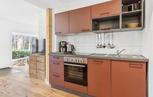 Wickendorf House | Amazing Home In Schwerin With Wifi