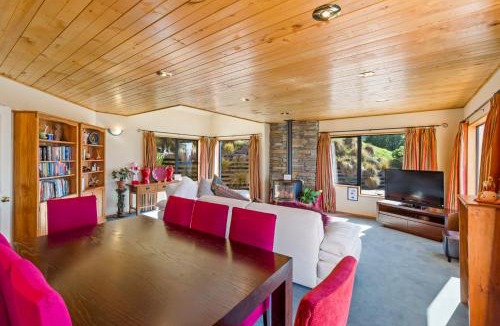 Fernhill House | Amazing View Home