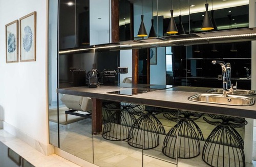 Las Acacias Apartment | AmazINN Places Embajadores I