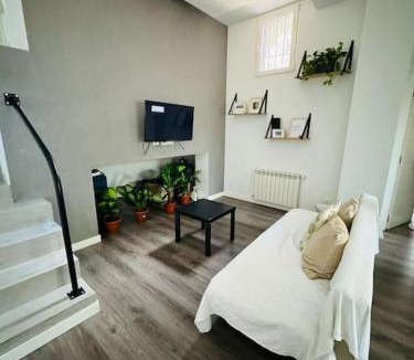 Pueblo Nuevo Apartment | Amplio y cómodo apartamento en Ciudad Lineal