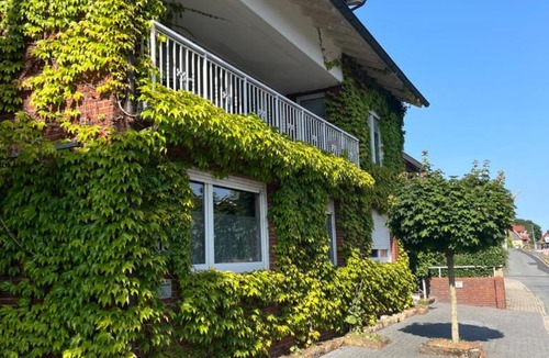 Bad Bentheim Apartment | "An der alten Mühle 1" Große Fewo 110 qm, sehr zentral gelegen, zwei Schlafzimmer, Südbalkon, Gartenterrasse & Wallbox