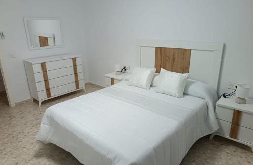 Lora Del Rio Apartment | Antonio del Toro