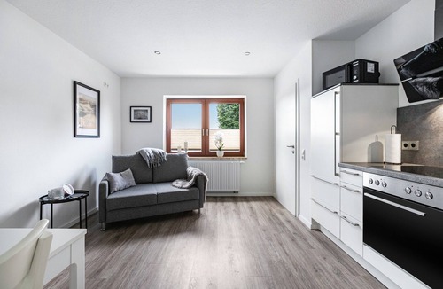 Weddingstedt Apartment | Apartment '2' with Wi-Fi