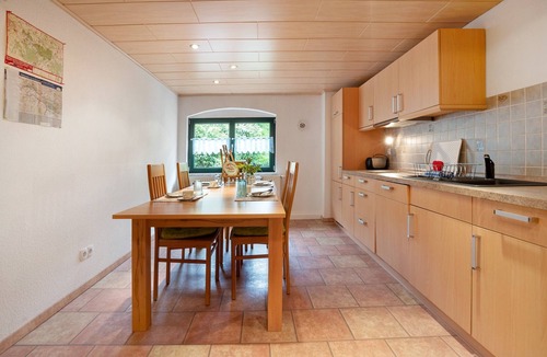 Bad Gottleuba Apartment | Apartment 'Wohnung Volksgut' with Mountain View, Private Terrace and Wi-Fi