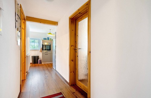 Berggieshubel Apartment | Apartment 'Haselberg' with Mountain View, Private Terrace, and Wi-Fi