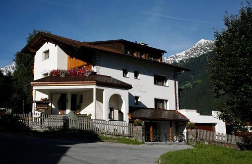 Pfunds Apartment | Apart Piz Mondin