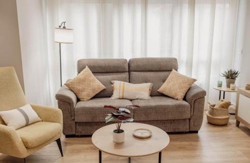 Romareda Apartment | Apartamento Azabache