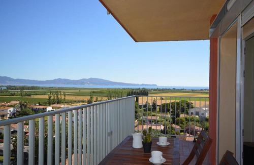 Bon Relax Apartment | Apartamento con piscina comunitaria. TCanigo8D