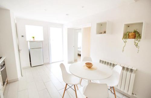 Abena Apartment | Apartamento moderno al pie de los Pirineos