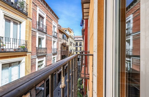 Embajadores Apartment | apartamento reformado en lavapies para 6 de alquiler temporal