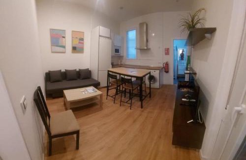 Puerta del Angel Apartment | Apartamento Roco