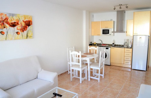 Morro Jable Apartment | Apartamento Sarah 2A, 2min to the beach and promenade, central and quiet. Free WIFI