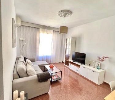 Antequera Apartment | APARTAMENTO VERA, Apartamento de 2 dormitorios con balcón en el centro de Antequera