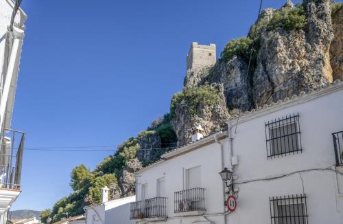 Zahara de la Sierra Apartment | Apartamentos Los Cuatro Vientos