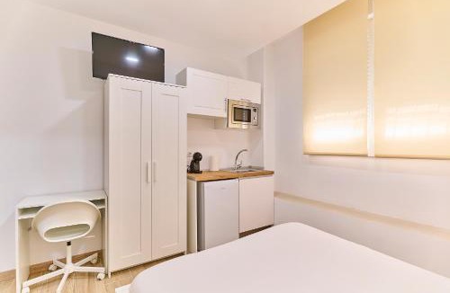 Puente de Vallecas Apartment | Apartamentos Méndez Álvaro by gaiarooms