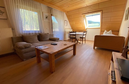 Bad Rippoldsau-Schapbach Apartment | Apartment Morgensonne with Mountain View, Shared Garden and Wi-Fi