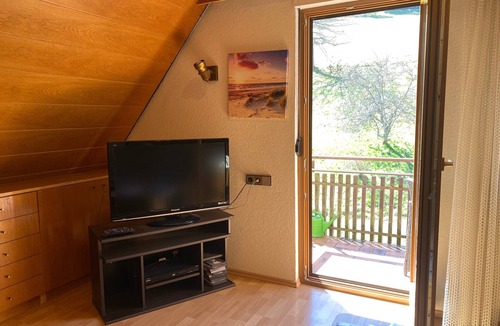 Bad Rippoldsau-Schapbach Apartment | Apartment Abendsonne with Mountain View, Shared Garden and Wi-Fi