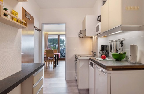 Schoenwald Apartment | Apartment '5 Eichhörnchen' with Private Terrace, Balcony and Wi-Fi