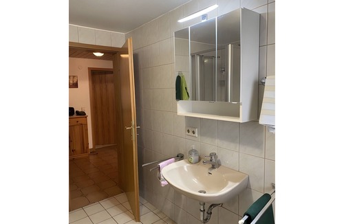 Schoenwald Apartment | Apartment 'Wernet' with Mountain View, Private Garden and Wi-Fi