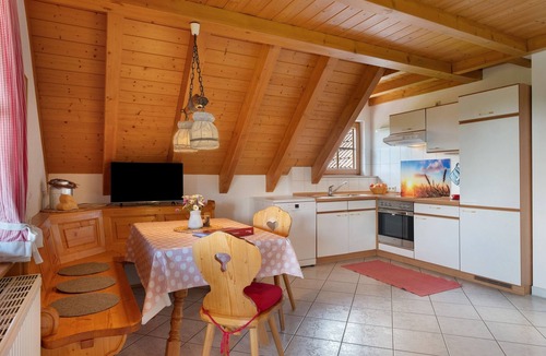 Schonach im Schwarzwald Apartment | Apartment Sonnenblick with South-Facing Balcony, Mountain View, Shared Garden & Wi-Fi
