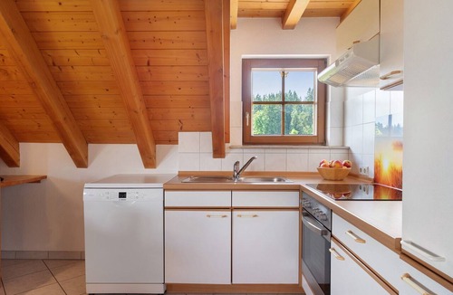 Schonach im Schwarzwald Apartment | Apartment Sonnenblick with South-Facing Balcony, Mountain View, Shared Garden & Wi-Fi