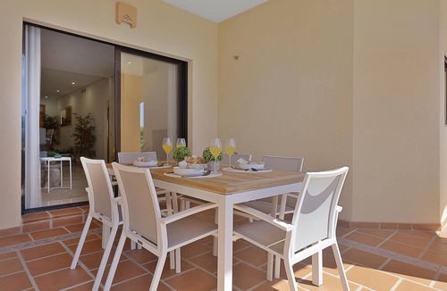 Puerto Banus Apartment | Apartment in Las Mimosas de Banús for 4 people | 22E