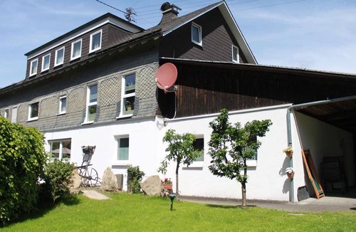 Kickenbach Apartment | Apartment '1, 50sqm' with Shared Garden and Wi-Fi
