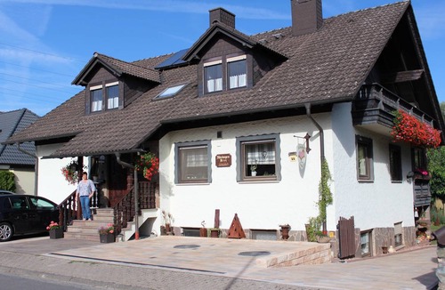 Grosswallstadt Apartment | Apartment ∙ 1 bedroom ∙ 3 guests