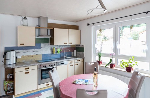 Grossheubach Apartment | Apartment ∙ 1 bedroom ∙ 4 guests