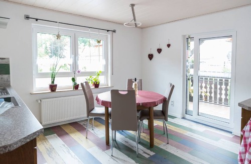 Grossheubach Apartment | Apartment ∙ 1 bedroom ∙ 4 guests