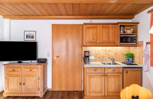 Kruen Apartment | Apartment '1' with Mountain View, Balcony, and Wi-Fi