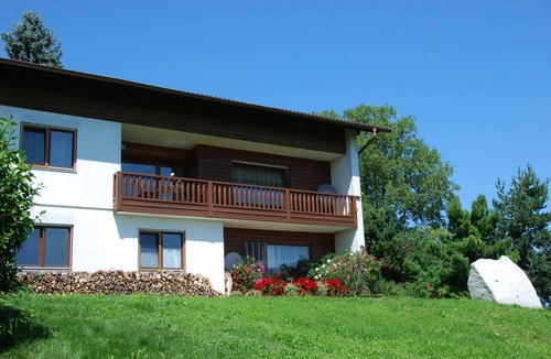 Frasdorf Apartment | Apartment 140 sqm, 1st floor, 2 balconies, 3 bedrooms, living room, kitchen, SAT-TV